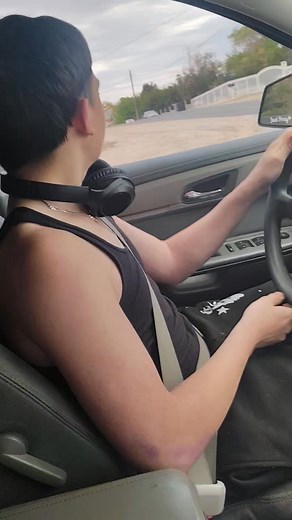 Ryan's driving us to the gym 💪💪 | Jamie Sepulveda