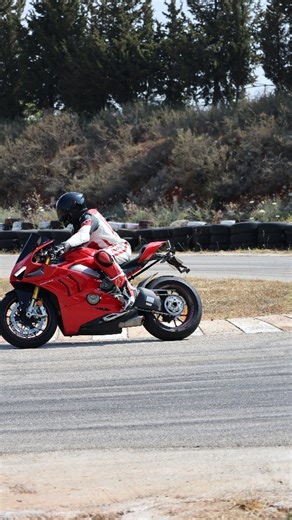 Protrainer motorcycle school on Instagram: "Master the art of counter steering 🏍️ The key technique every rider needs for smooth cornering, balance, and full control on the road or track Learn how to lean right to turn right and elevate your riding skills to a professional level! 💪🔥 Call us now 📞 03 923195 to book your motorcycle training session #CounterSteering #MotorcycleTraining #RideSmart #TrackSkills #LebanonRiders #BikeControl #AdvancedRiding #MotorcycleLife #TwoWheelsPassion #RideWit