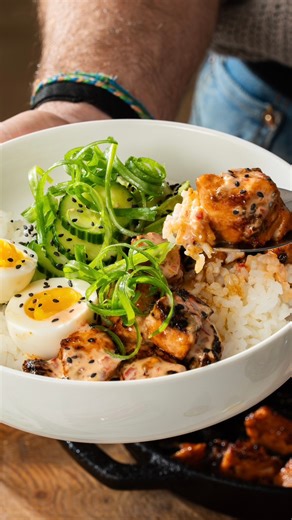 Save this recipe to your “Weeknight Meals” collection! • Here’s what you need: SPICED SALMON 2 filets salmon, skinned removed and cubed 1 tsp salt 1 tsp paprika 1/2 tsp pepper 1 tsp garlic powder 1 tsp maple syrup or honey 1 tsp soy sauce 1 tsp olive oil 1 clove garlic, minced • Save this one folks! | Andy’s East Coast Kitchen