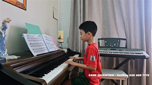 😋 Anh trai Sugin hướng nội và học giỏi 🥰 🎼Bản nhạc: Red River Valley & Morning Song & Shepherd's Hey 🎼Học viên: Sugin Hoàng Bảo (8t) 🎼Giảng viên hướng dẫn: Ms. Luna 🎼Kiểm Tra Định Kỳ T12/2025 𝐄𝐀𝐌𝐄 𝐄𝐝𝐮𝐜𝐚𝐭𝐢𝐨𝐧 - 𝐏𝐡𝐚́𝐭 𝐭𝐫𝐢𝐞̂̉𝐧 𝐧𝐚̆𝐧𝐠 𝐤𝐡𝐢𝐞̂́𝐮 𝐚̂𝐦 𝐧𝐡𝐚̣𝐜 ,𝗵𝗼̣̂𝗶 𝗵𝗼𝗮̣ 𝐯𝐚̀ 𝐧𝐠𝐨𝐚̣𝐢 𝐧𝐠𝐮̛̃ 𝐭𝐚̣𝐢 𝐃𝐚𝐥𝐚𝐭 * 𝐄𝐀𝐌𝐄 𝐄𝐧𝐠𝐥𝐢𝐬𝐡 𝐀𝐜𝐚𝐝𝐞𝐦𝐲: Tiếng Anh từ tiền tiểu học (4,5,6 tuổi) - Cấp 123 - Cao đẳng - Đại học - Người đi làm - Chứng chỉ Vstep 