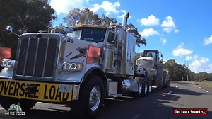 Caught one of Crockett's Towing rigs hauling a loader out of Brooksville earlier this week. | Big Rig Videos