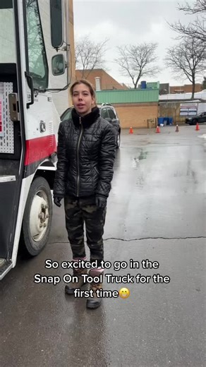 Exploring the Snap On Tool Truck for the First Time!