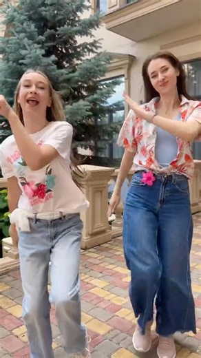«Não É Nada de Pega Pega» ,Tik Tok trend / Dance trend