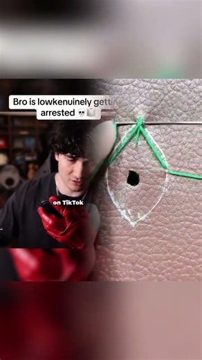 Bro is lowkenuinely getting arrested 💀🧻#austyn #autsyn