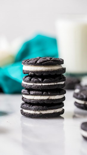 14K views · 1.6K reactions | My homemade Oreo cookie recipe makes crisp, black cocoa-infused cookies sandwiched around a creamy vanilla filling. These cookies are SO nostalgic and as close to the original as you can get! Like this post if you love Oreos! Find the recipe (Link in bio) here: https://sugarspunrun.com/homemade-oreo-cookie-recipe/ #homemadeoreos #oreocookies #oreo #cookiesofinstagram #madefromscratch | Sugar Spun Run | Facebook