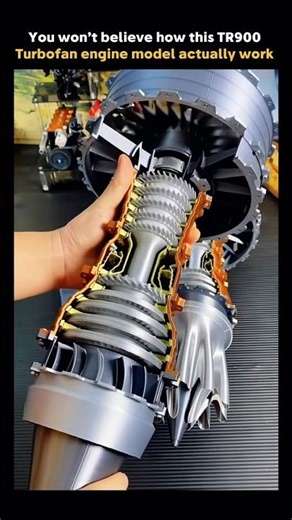 Take a look inside the TR900 turbofan engine mechanism