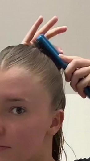 How to Style Wet Hair Like a Pro