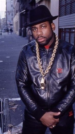 Jason Lester on Instagram: "More than two decades after the k*lling of Jam Master Jay, the legal story surrounding the case continues to unfold. In December 2025, a federal judge issued a significant ruling involving multiple defendants connected to the 2002 shooting at a Queens recording studio. One conviction was overturned after the court ruled that prosecutors failed to prove a key element of their case, while another conviction was left standing. A third defendant is scheduled to face trial