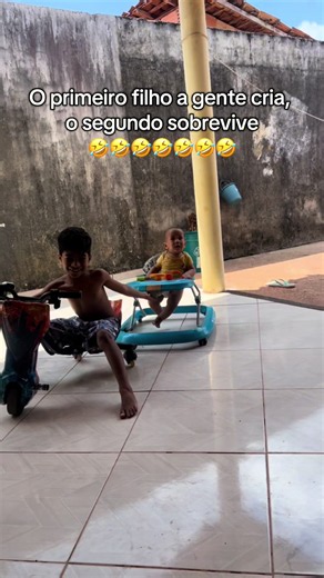 Deus cuida de lá e eu daqui🤣🤣🤣 | first born vs second child