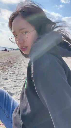 When the Emo Outcast meets the Popular Girl