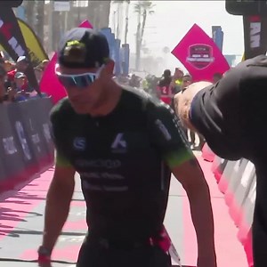 Lionel Sanders is your 2024 Athletic Brewing IRONMAN 70.3 Oceanside Pro Men’s Champion 🤯🇨🇦🥇🏆 🏊🏻‍♂️24:36 🚴🏼‍♂️2:06:11 🏃🏼1:10:40 #IM703Oceanside #IMProSeries #EverySecondMatters #IRONMANtri | IRONMAN