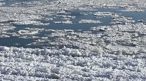 Check out a very cold Mississippi River at Cape Girardeau this morning. #mowx | Ryan Vaughan
