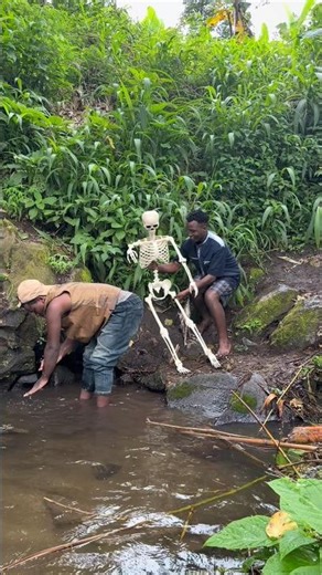 skeleton prank #funny #comedy