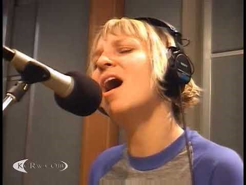Sia live on KCRW Morning Becomes Eclectic,. 25 Oct 2007