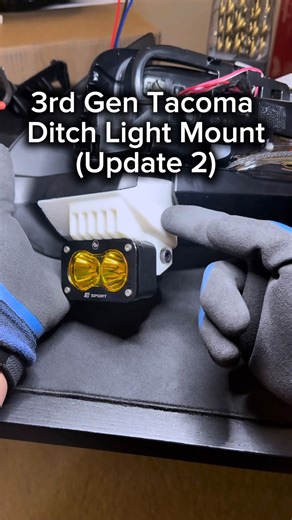 MinWin3D LLC on Instagram: "3rd Gen Tacoma Side Mirror Ditch Light Update 2 Somehow made a mountable prototype in time for my trip from Texas to Colorado with my brother! We do this trip every year for the last 4yrs and it has always been a great chance for me to test products to see how they handle real world conditions I’m honestly so stoked with how quickly I was able to get this prototype made compared to when I did it from scratch with the 4Runner which took basically half a year 😂 Granted