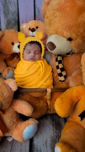 591K views · 11K reactions |  Teddy Bear Baby! My son's first month baby photoshoot! Dhaniru's Bump To Baby Studio Contact: 9663908802/ 8105368802 Instagram: dhanirus_bump_to_baby_studio Instagram Link: https://www.instagram.com/dhanirus_bump_to_baby_studio Get an Extra 10% discount by using the Code: Maya10 #shorts #mayaloka #partnership #babyboy #baby #newbornbaby | Maya Loka | Facebook