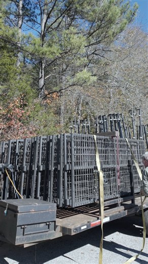 Loading panels onto a trailer. #Jagerpro #hogtrapping | Jager Pro Hog Control Systems