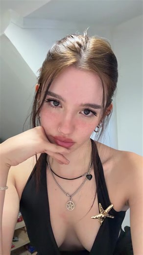 Videos de Azul (@azuaviless) con “sonido original - andres.lt5”