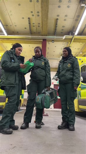 Experiencing Paris: A Day in the Life of Girls