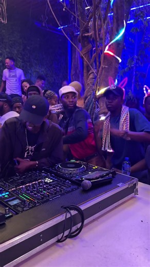 Khuphuka lapho wethu ungangenzi islima