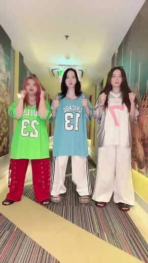 Đôi Dép Biết Bay - Timmy Có Phải Là Robot Không? | #MeoSimmy #Heroteam