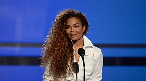 Janet Jackson breaks down in tears on stage in Houston
