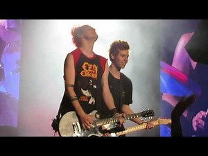 What I Like About You- 5SOS at The Forum