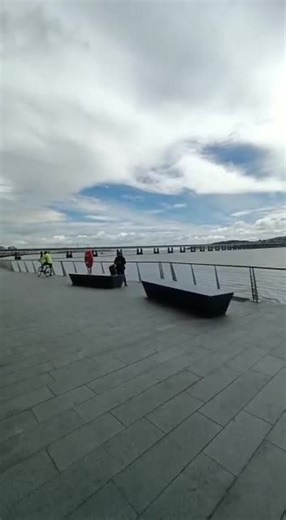 36K views · 1.2K reactions | Cycling over the Tay Bridge from Dundee to the kingdom of Fife is one of the great cycling pleasures of Britain. It involves a lift, a brilliant cycle lane, a slope, and one of the longest spans in Scotland.... It's a cycling dream Giant Bicycles Spokes SPCK Publishing V&A Dundee #thecyclingartist#roundbritain | Timmy Mallett | Facebook