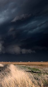 998K views · 27K reactions | Panning across as a wall cloud takes shape under a supercell near Tucumcari, NM. What a beast! This storm produced some very large hail and a couple of tornadoes during its multi-hour life cycle. Most supercells only last a few hours, but they’re typically a very memorable few hours. This one ended up lasting well into the night, producing incredible storm structure well into Texas. | Tornado Titans - Weather and Storm Chasing | Facebook