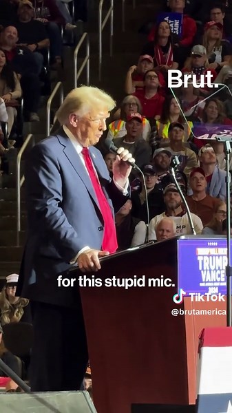 During his rally in Milwaukee on Friday, Trump experienced technical difficulties with his microphone. Here's how the former president reacted to the malfunction. #Trump #DonaldTrump #Election2024 #PresidentialElection #MicMalfunction #TrumpRally
