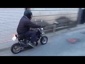 中華モンキーにFZR250エンジン