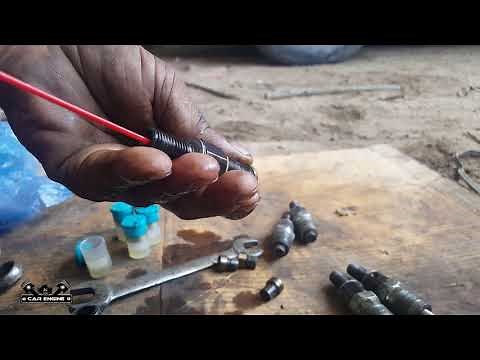 Changing a diesel injector nozzle TOYOTA 1HZ