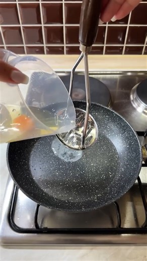 Perfect over-easy egg technique | EatnDrive