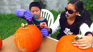 Bad Baby Real Food Fight Victoria vs Annabelle & Freak Daddy Toy Freaks Family