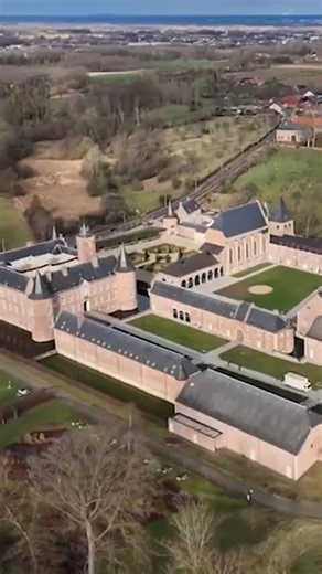 De top van 'nu of nooit' voor Europa? Dit staat op het spel in Limburgse Alden-Biesen. | VRT NWS