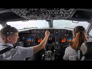 BOEING 737 Epic Landing In Heavy Rain Thunderstorm Nice Cote d'Azur Airport RWY04L | Cockpit View