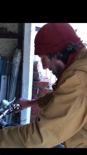 Designed with movement in mind! The Strong Boy Canvas Jacket is made from heavy-duty canvas sourced from British Millerain. We believe that utility clothing doesn’t have to follow the same tired standards that have remained unchanged for decades. That’s why Strong Boy Clothing has created a smarter alternative, one that’s stylish enough to wear and durable enough to work in. It has vented sides and 100% natural linings, making this jacket your go-to piece. Who wants one? Comment below! #strongbo