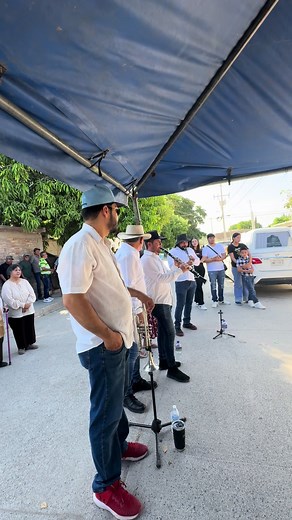 Un día a la vez - Banda Los Tambores del Cura