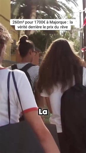 260 mètres carrés à Majorque pour 1700€ : ça ressemble au prix du paradis, n'est-ce pas ? Détrompez-vous. Pour cette famille installée près de Playa de Palma, ce loyer représente en réalité un cauchemar quotidien, coincé entre des fêtes nocturnes incessantes et des chantiers d'hôtels qui promettent encore plus de vacarme. Leur rêve d'installation s'est vite transformé en quête désespérée pour fuir, mais le marché locatif de Palma est totalement saturé et hors de prix. L'ombre du tourisme de mass