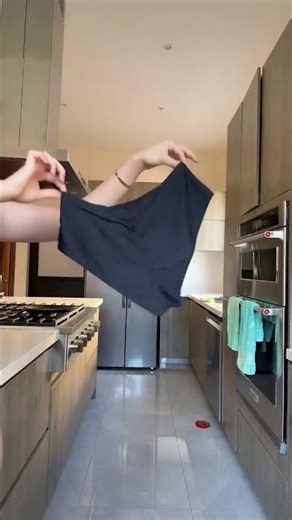 Jessi. Girl giving a big sit-up.