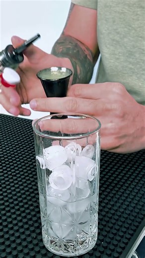 Don't know how to make a Vodka Tonic? I'll show you how!