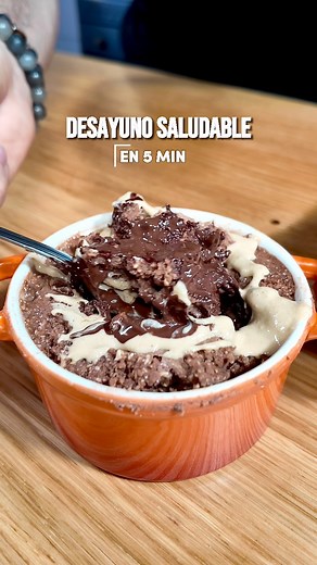 2.2M views · 40K reactions | DESAYUNO SALUDABLE PROTEICO  EN 5 MINS⏱️ #protein #recetas #fitrecipe #fit #desayuno #desayunosrapidos #proteico #receta #nosugar | Alberto Ugarte | Facebook