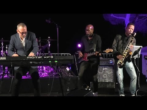 Brian Simpson "Persuasion" Live At Algarve 10/03/19