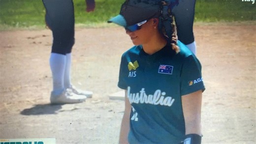 What a great moment for Arwen, making her Senior debut for the Aussie Spirit and lovely interview by “Arwen’s Mum” … and every pitch you can hear Matt, loud and proud in support 💚💛 | Maitland City Softball Club Inc.