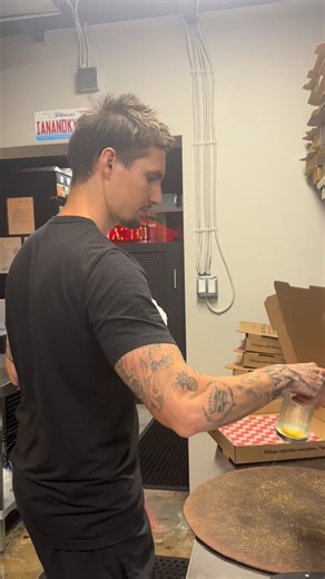 59K views · 105 reactions | Roberto back on that triple cup #pizza #chicago #florida #jensenbeach #stuart #beach #work #fl #explorepage✨ #crispy #crunch #ocean #palmcity #palmtrees | Ian and Kye’s Pizza | Facebook