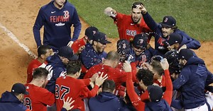 RED SOX WALK IT OFF! Christian Vázquez homers to win Game 3 of the ALDS at Fenway!