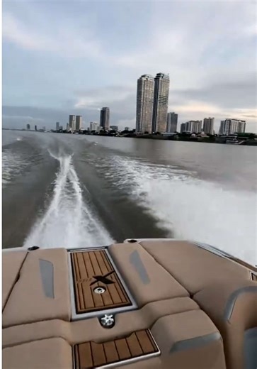 Exploring Phnom Penh: Life in Cambodia