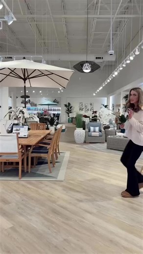 @roomstogo is absolutely WILD yall I spent two hours here. It’s my birthday today and I asked for the first patio set 😍 Let’s get into it. Highlights: 1. I’ve heard @roomstogo has some fabulous financing options, which makes upgrading your space easy and attainable. Not to mention they have the kindest staff I’ve ever encountered in a store setting in my entire life. They make you feel like family. I know all of them by name now lol. 2. The prices are truly UNBELIEVABLE… and yes, we are 100% bu