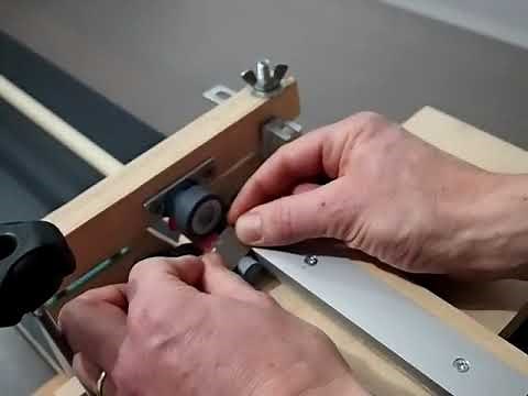 Simple lathe for cue tip installation