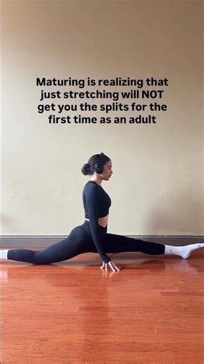 HOW TO ACTUALLY GET THE SPLITS AS AN ADULT (IF YOU’RE NOT FLEXIBLE) 😬⬇️ Step 1: Stop believing the